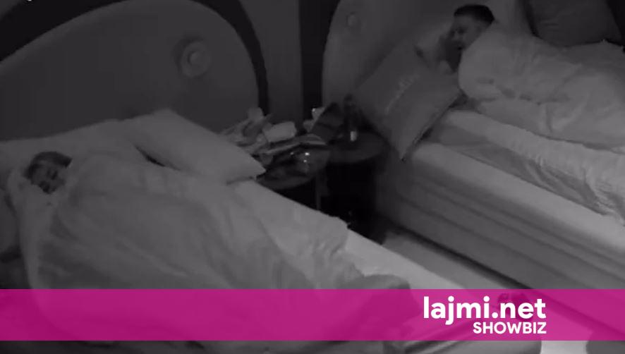 Labi Elijonës  Po viktimizohesh se të ka vdekur nëna  me qenë e mirë s do ishe larguar nga familja kur ke qenë 13 vjeçare