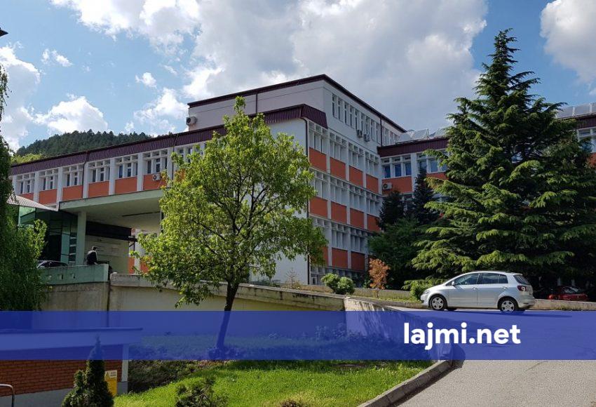 Spitali i Pejës zvogëlon 40 shtretër  qytetarët të shqetësuar