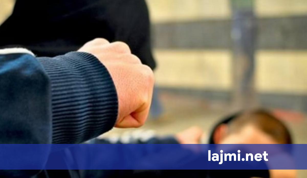 Nën ndikimin e substancave narkotike  djali sulmon babain