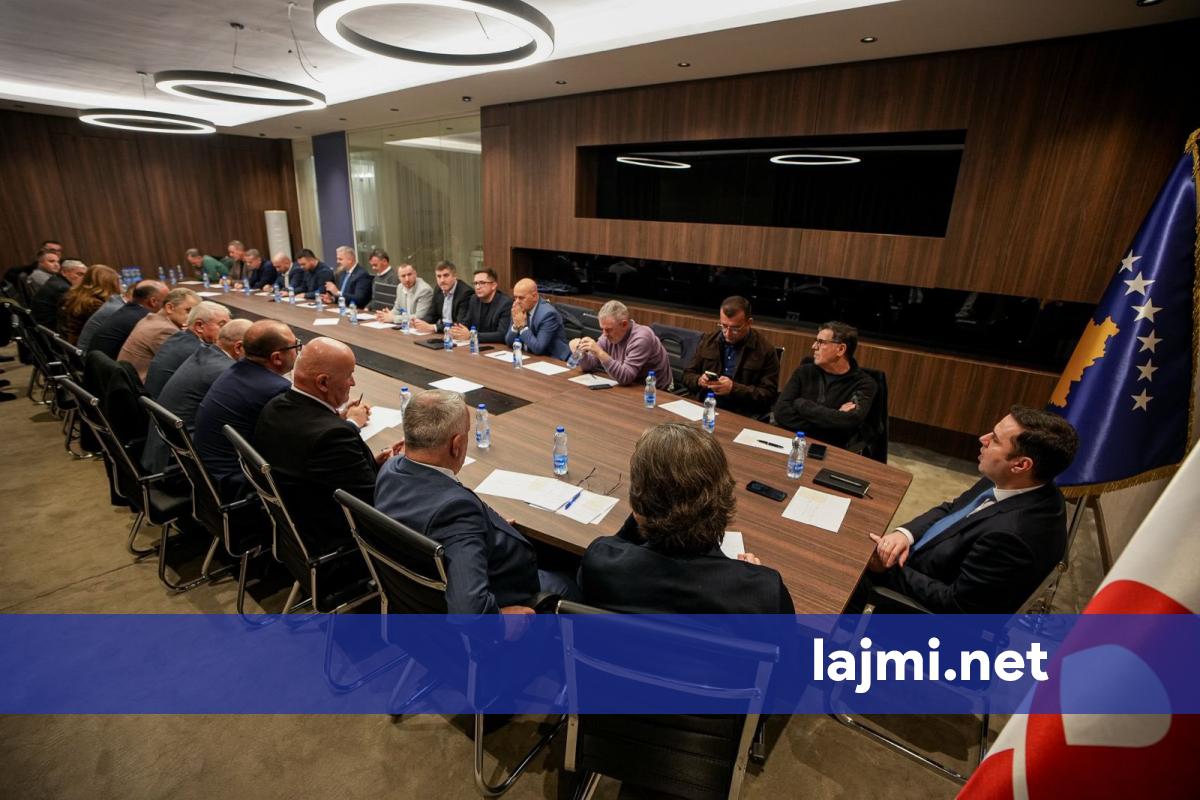 Abdixhiku mbledh kryetarët e degëve dhe të komunave ku qeverisin  Gati për fushatë dhe për mobilizim e angazhim nacional