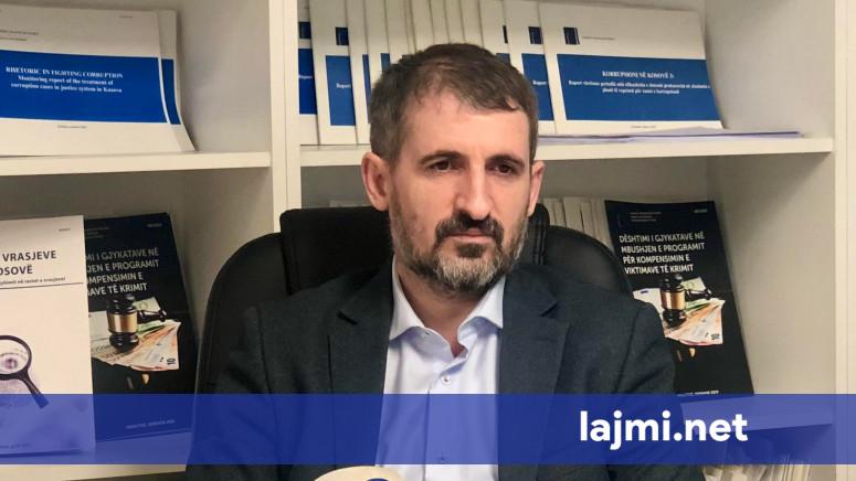 Ehat Miftaraj i reagon ashpër Alban Krasniqit  Edhe politika dhe servilizmi ndaj liderit të partisë duhet të kenë një kufi