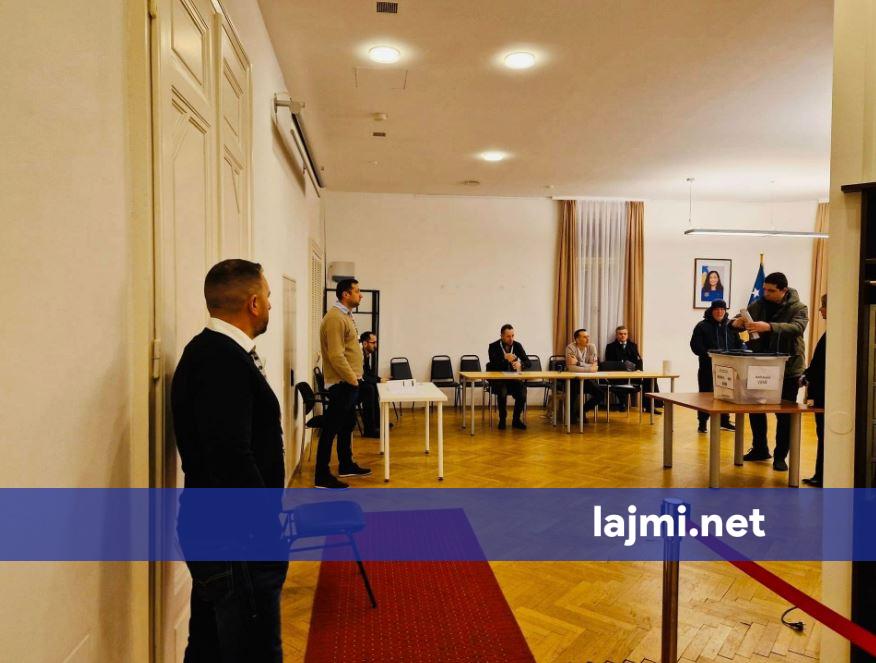 Votimi në ambasada dhe konsullata me 27 dhjetor  KQZ sqaron procedurat