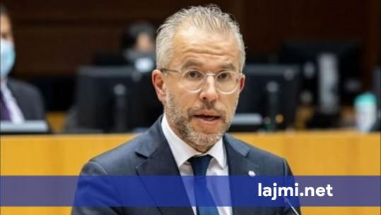 Eurodiplomati holandez i lumtur për heqjen e masave të BE së ndaj Kosovës  Të procedohet aplikimi për vend kandidat që po mbahet në sirtar