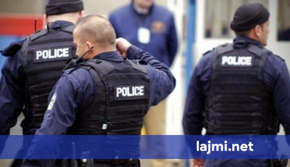 Arrestohen dy të dyshuar për kontrabandim me migrantë në Prishtinë  u sekuestrohen 53 pasaporta  38 letërnjoftim