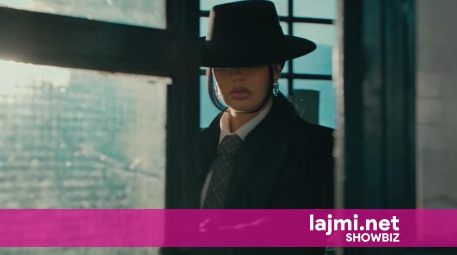 Publikohet dueti i shumëpritur i Dafina Zeqirit me Marinin