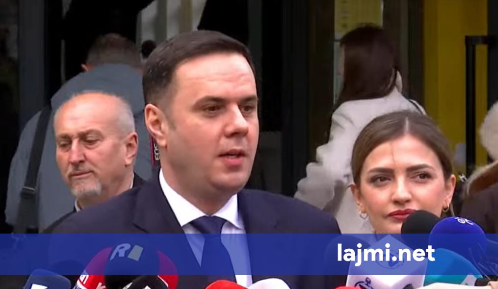 Lumir Abdixhiku voton dhe uron qytetarët për një proces zgjedhor të qetë dhe demokratik