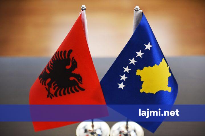 Qindra shtetas të Shqipërisë me leje qëndrimi në Kosovë