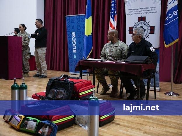 KFOR dhuron pajisje mjekësore për Shoqatën e Kërkim Shpëtimit të Kosovës