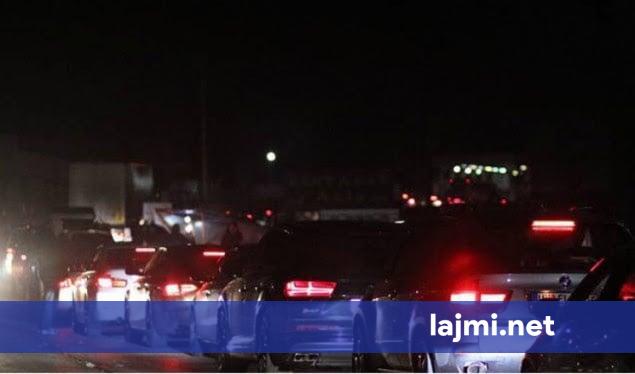 Fluksi në pikat kufitare  1 km kolonë në Muçibabë