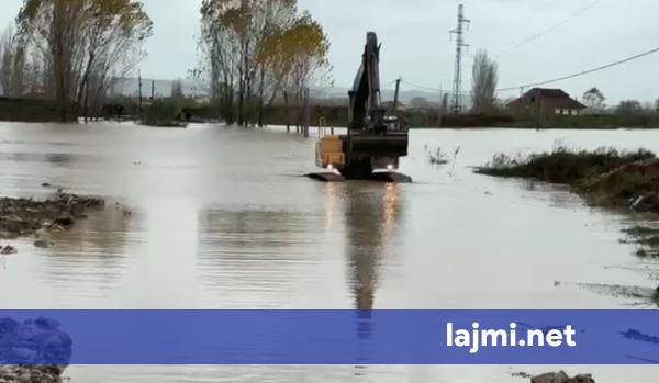 Situatë e rënduar në Shqipëri  851 të evakuuar në Durrës