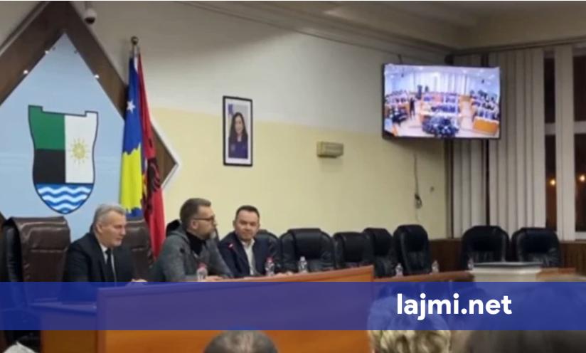 Safet Kamberi zgjidhet kryesues i Kuvendit Komunal të Mitrovicës