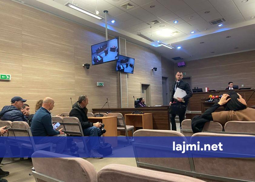 U paralajmërua se kushdo që mungon  lëshohet urdhërarrest   por Sveçla nuk shkon as sot  Rasti i tij ndahet nga i Pacolli e Zybës