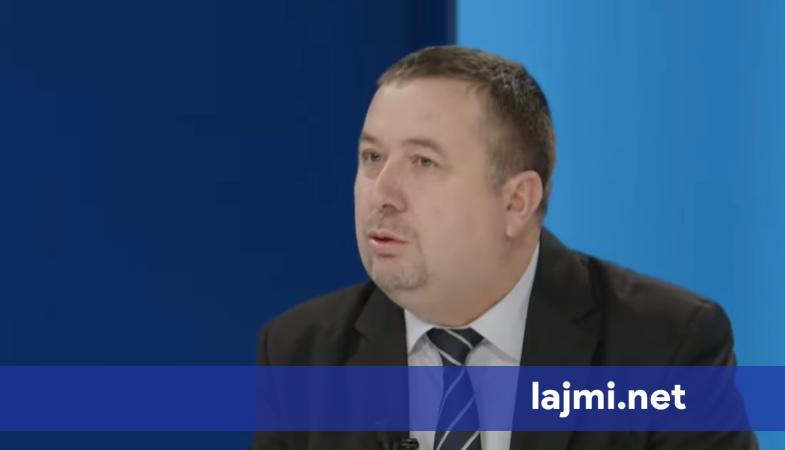 Latifi  Populli voton  por komisionerët në qendrat e votimit vendosin kush bëhet deputet