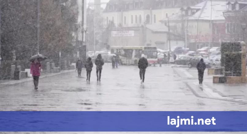 Pos vërshimeve  edhe mungesa e ngrohjes dhe rrymës sfidoi nisjen e mësimit