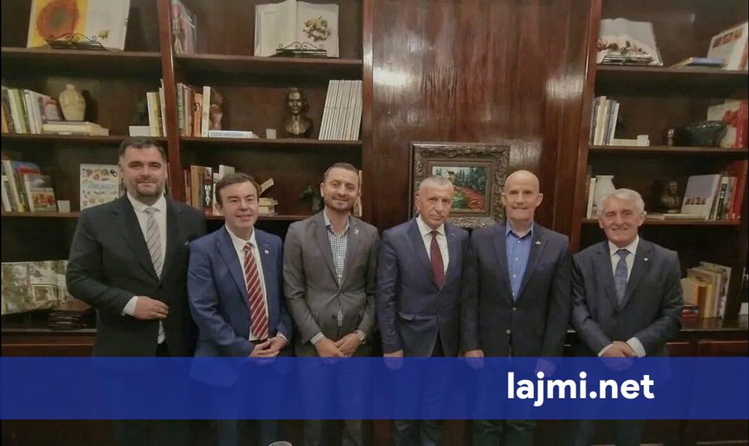 Kamberi  SHBA kërkojnë përgjegjësi nga Beogradi për diskriminimin e shqiptarëve në Luginën e Preshevës