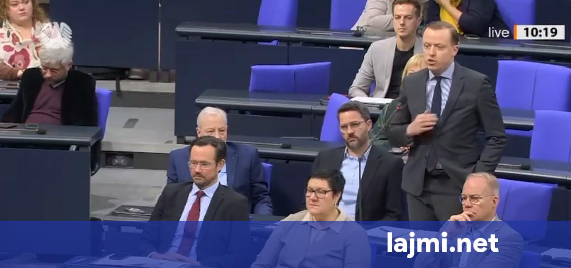 Deputeti gjerman  shkund  Bundestagun me fjalim të fuqishëm  Ndërhyrja e NATO s në 99 ën ndali gjenocidin e Millosheviqit në Kosovë