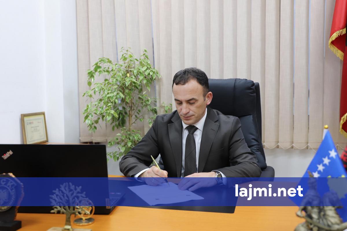 Halil Thaçi dhuron veturën zyrtare për OVL e UÇK së së Obiliqit