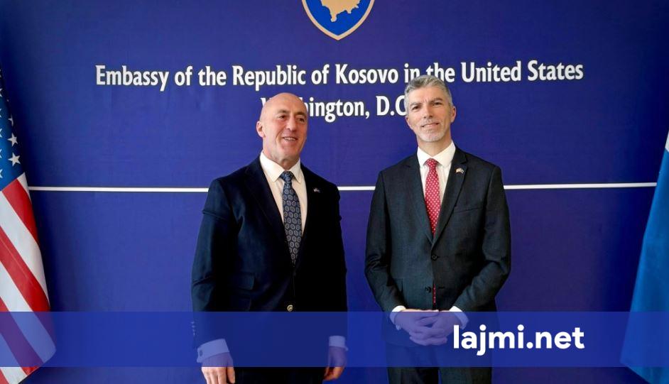 Ramush Haradinaj së bashku me Nexhmi Rexhepin dhe Shaip Kamberin vizitojnë ambasadën e Kosovës në Uashington