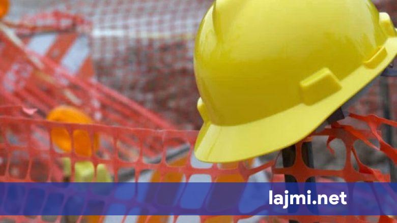 43 vjeçari humb jetën në vendin e punës pas rënies nga një objekt në rrugën Ferizaj Prishtinë