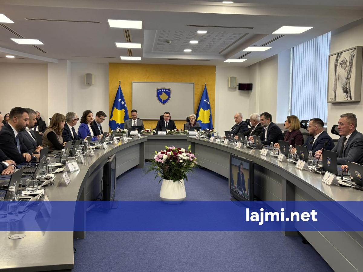 Kurti  Posa të hyj në funksion ligji për buxhetin  punëtorët e sektorit publik marrin pagën e 13 të