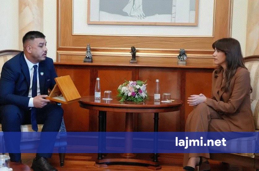 Haxhiu takon përfaqësuesit e komunitetit Ashkali  Diversiteti është forca e Republikës