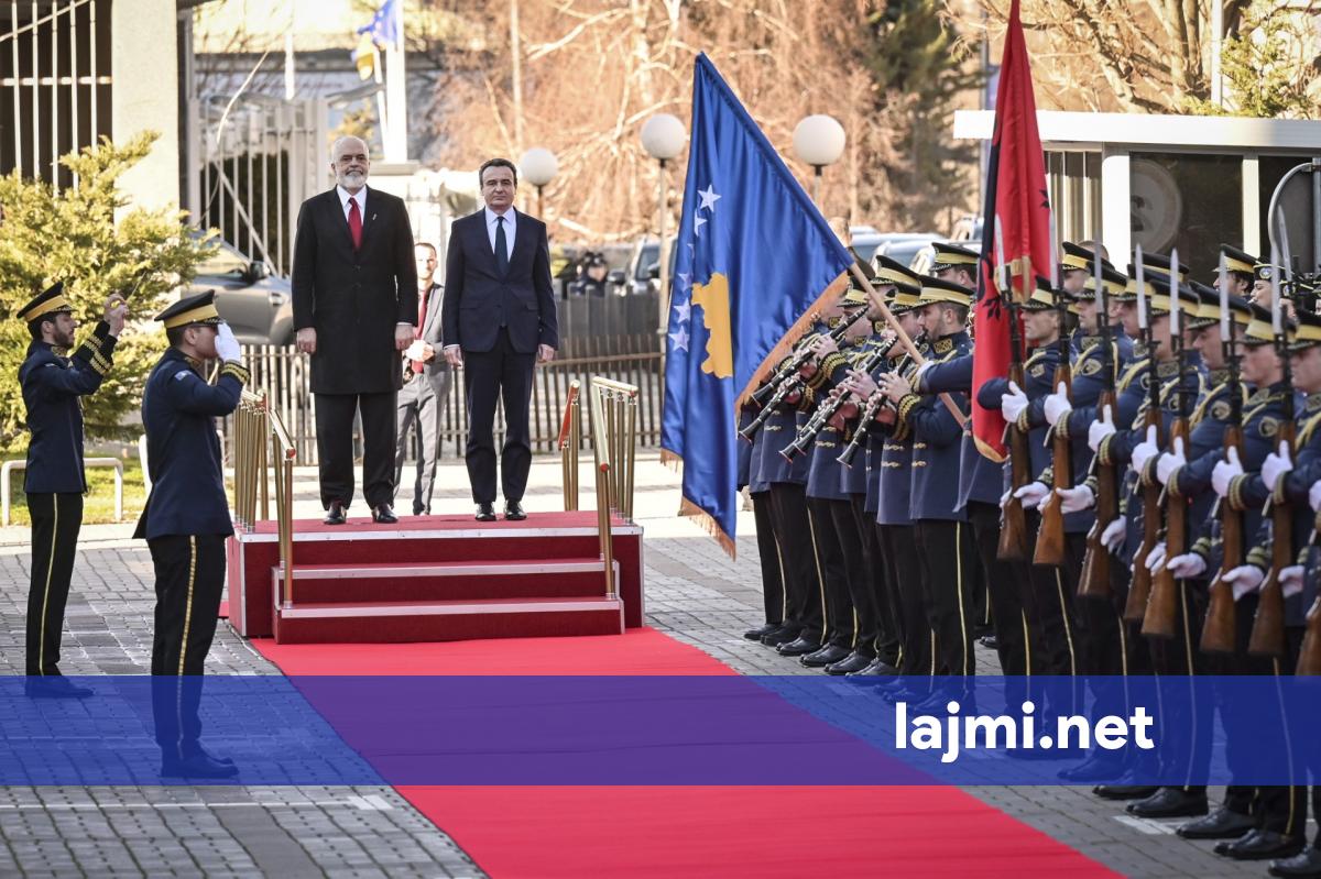 Kurti takoi Ramën  Biseduan për marrëdhënie ndërshtetërore e ndërqeveritare  si dhe projektet infrastrukturore me interes të përbashkët