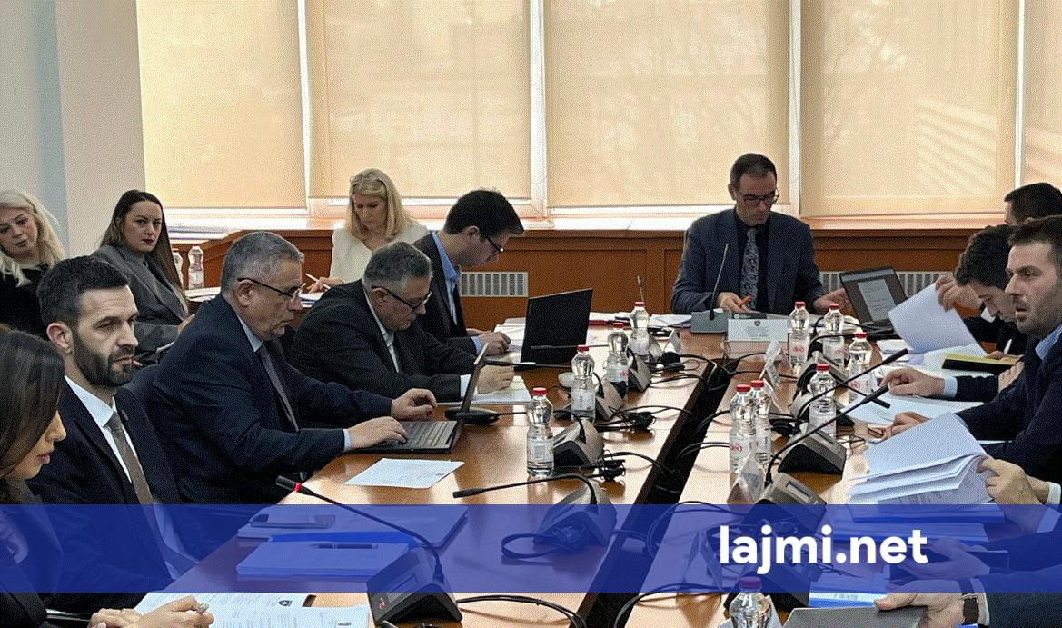 Shqyrtohet projektligji për buxhetin në Komision  i pranishëm edhe Murati