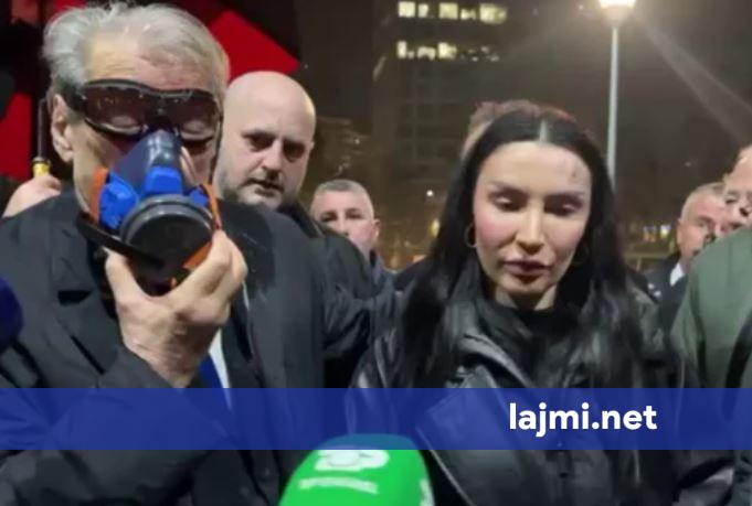 Vazhdon protesta e PD së në Shqipëri  Berisha pas fjalimit me gazmaskë me protestuesve