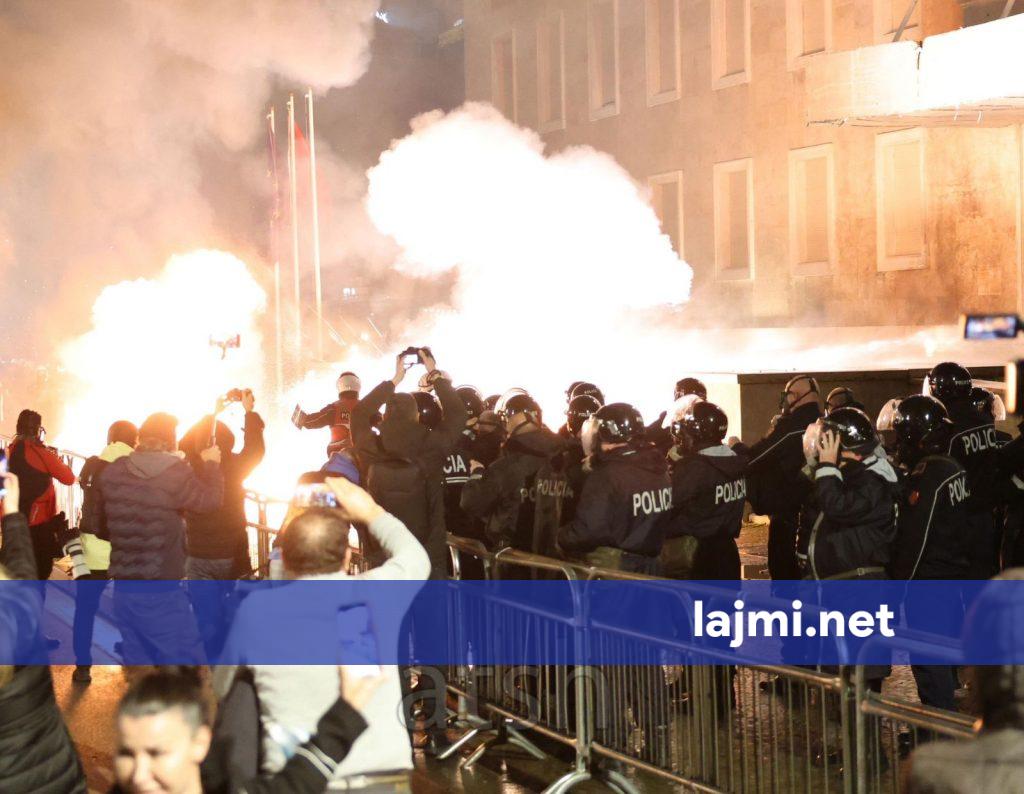 Protesta e PD së  Ambasada Amerikane në Tiranë del me paralajmërim