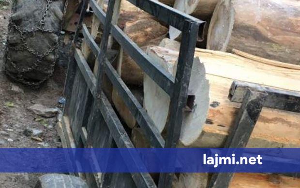 Kapet kamion me dru pa dokumente në Podujevë  konfiskohet ngarkesa