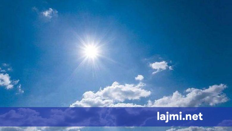 Moti gjatë ditës së sotme me diell