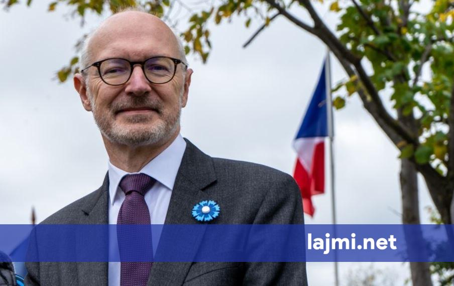 Ambasadori francez për deklaratat e Adnan Rrustemit  S kam asnjë koment  dhe të mos kesh koment është një koment