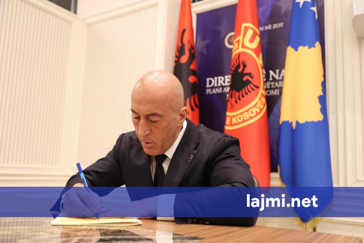  Rroftë UÇK ja     Haradinaj nënshkruan peticionin në përkrahje të Thaçit dhe të tjerëve