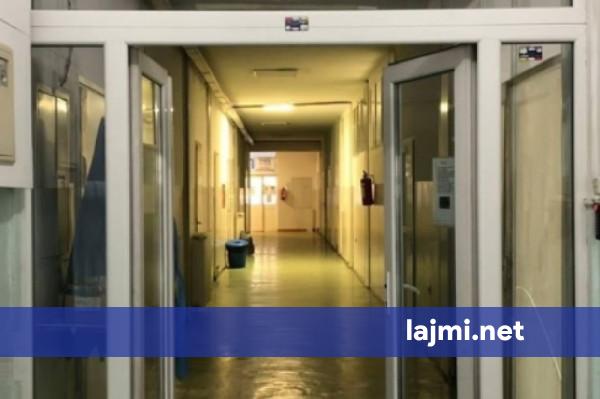 Punëtorët teknikë të spitalit  Isa Grezda  në Gjakovë nisin grevë për shkak të vonesës së pagave