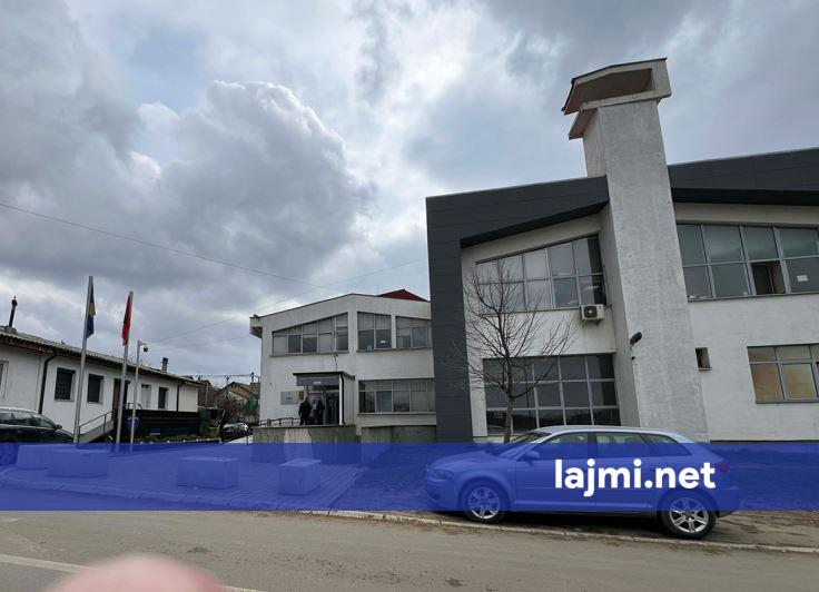 Përfundon aksioni tek ARBK ja  shoqëron tre persona në stacion policor