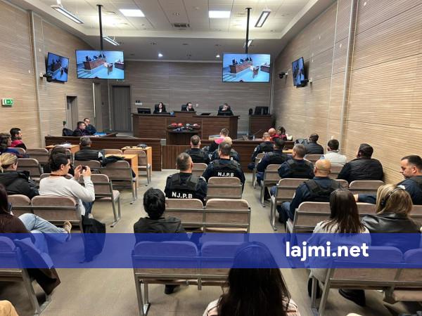 Dushan Maksimoviq pretendon se uniforma e veshur në fotografi nuk përputhet me ato të përdorura në sulmin e Banjskës