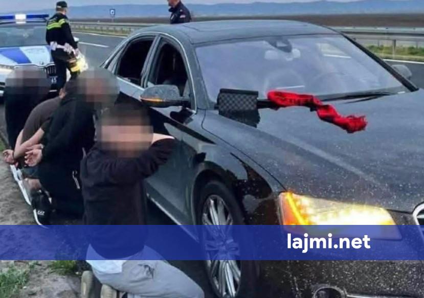 Publikuan video me bluzën  Shqipëri Etnike   4 shqiptarët e ndaluar në Serbi do të lirohen