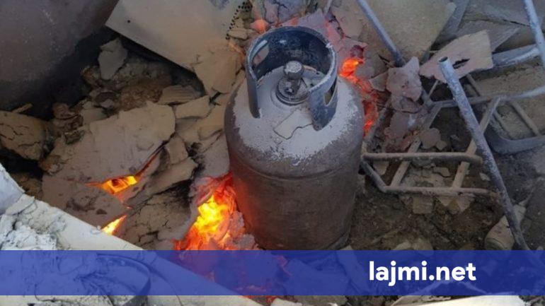 Eksplodojnë dy bombola gazi nga një zjarr që kishte ndezur një person  një i mitur pëson lëndime trupore