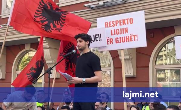  Ne flasim shqip   me protestë studentët shqiptarë kërkojnë provime në gjuhën amtare në Shkup