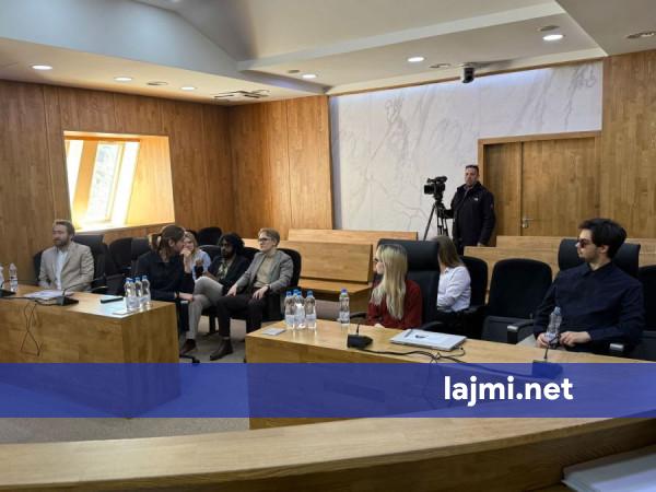 Gjykata Kushtetuese hapi dyert për vizita të qytetarëve