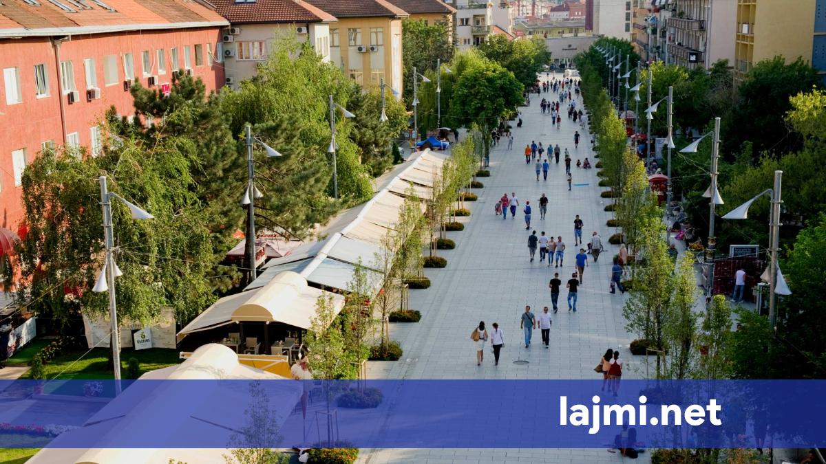 Dita e Kushtetutës  Qytetarët kritikojnë politikanët për shkelje dhe kërkojnë ndëshkim përmes votës