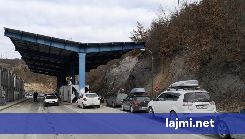 Ndalohet shtetasi serb në Jarinje  i konfiskohen materiale nacionaliste