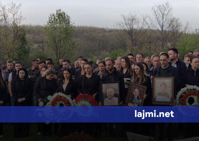 Tragjedia në Malishevë  Varrosen tre anëtarët e familjes Berisha