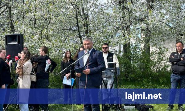 Hoti  Sinan Dauti nuk ishte as ushtar  as pjesë e ndonjë beteje  ishte vetëm një fëmijë
