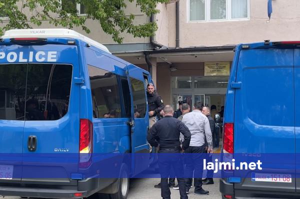 U arrestuan për bixhoz e skema piramidale  19 të dyshuarit paraqiten në gjykatë