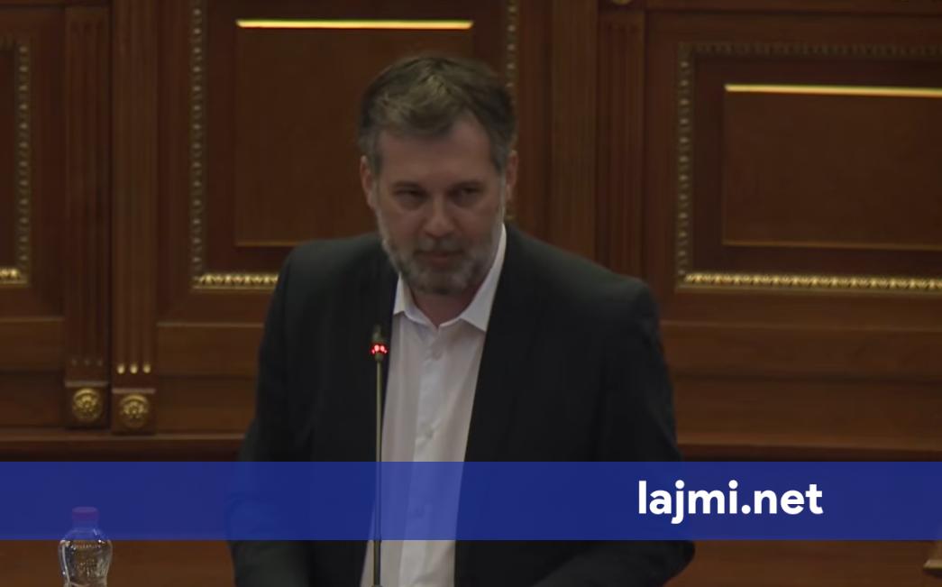 Vela njëri nga kandidatët për anëtarë të këshillit të AKA së  Çeku  Ishte kandidat për deputet në VV në 2019  tri vitet e fundit s kishte post publik