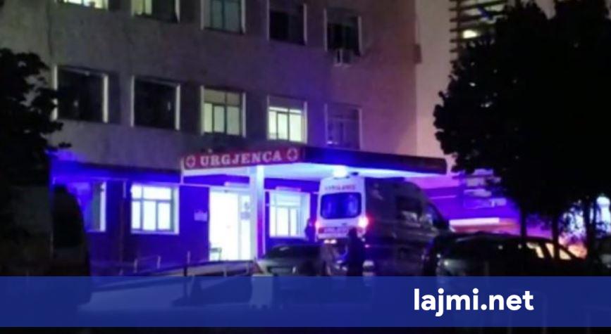Plagoset me thikë 23 vjeçari në Vlorë  dërgohet në spital