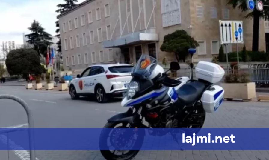 Protesta e opozitës para Kryeministrisë  policia në Shqipëri merr masat për ditën e nesërme