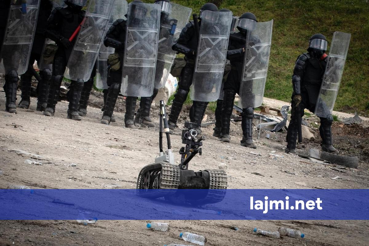 KFOR zhvillon stërvitje në Kampin Novosellë  përdorin sistem robotik për neutralizimin e mjeteve shpërthyese