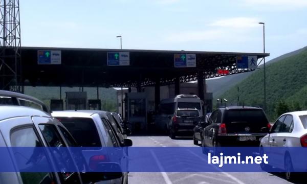 Bllokohet kufiri Kosovë RMV  policia maqedonase e ndalon qarkullimin